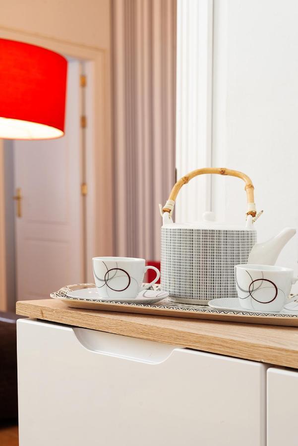 Apartamento Pasaje Valvanera Севиля Екстериор снимка